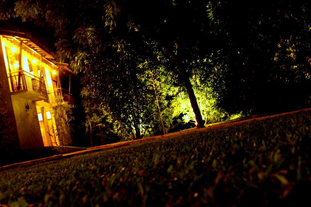 Magampura Eco Village Tissamaharama Esterno foto