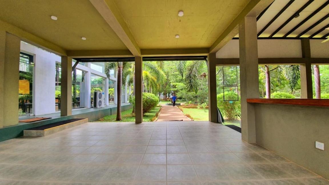 Magampura Eco Village Tissamaharama Esterno foto